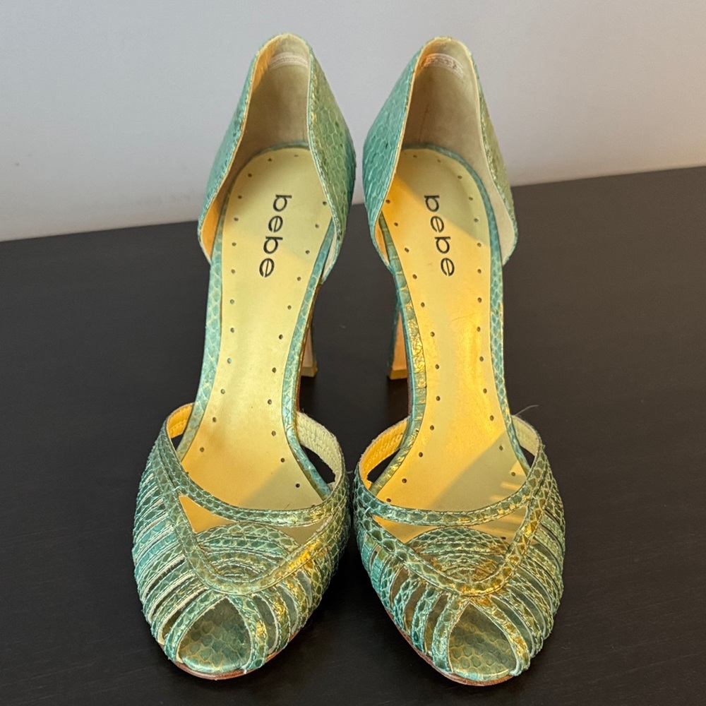 Bebe Snakeskin Pattern Green Heels